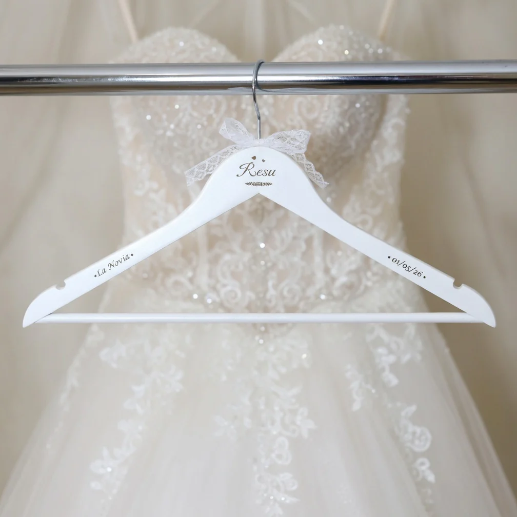 Perchas Personalizadas: El Regalo Perfecto Blanca - Imagen 5